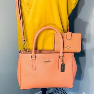 COACH Large Surrey Carryall & Matching Wallet💋